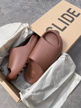 Yeezy Slides Earth Brown – Premium Streetwear